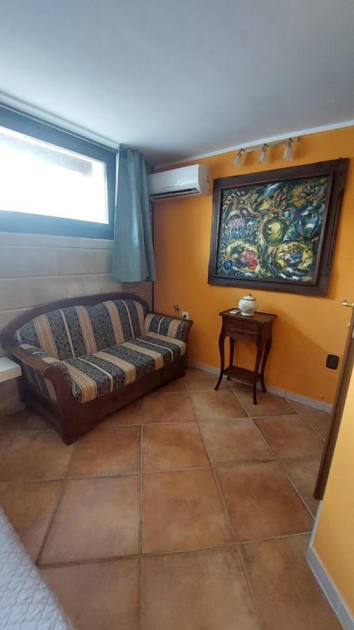 B&B Caravaggio San Donaci Exteriör bild